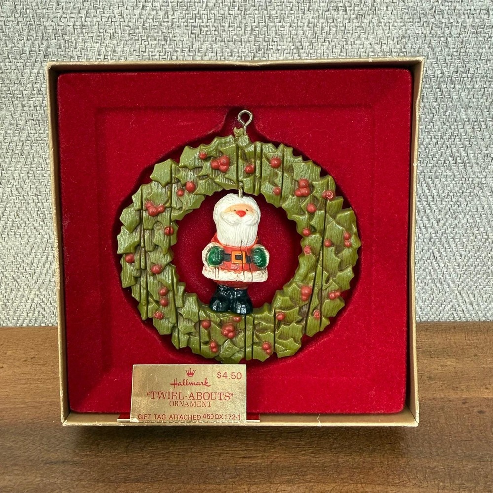 Vintage 1976 Hallmark Twirl-Abouts Santa Wreath Ornament Tree-Trimmer Collection
